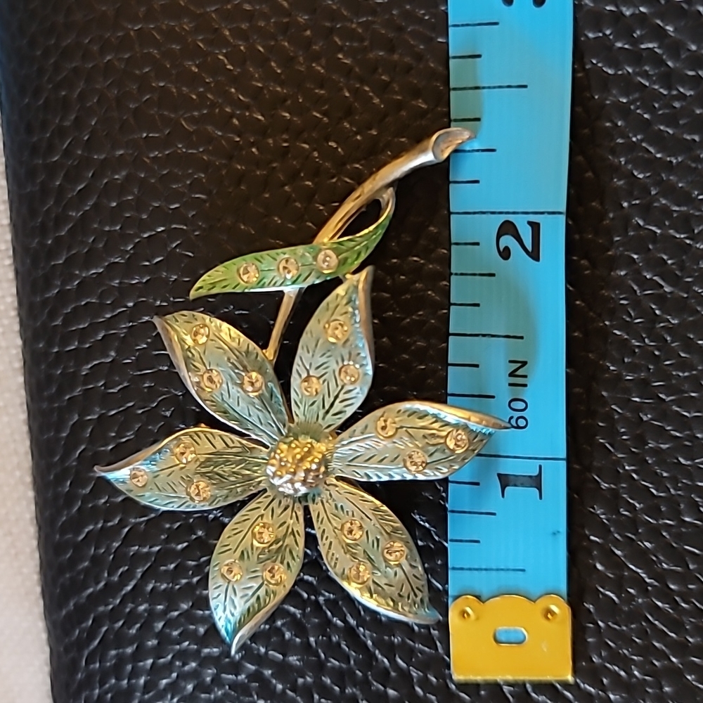 J.J. brooch - Picture 5 of 5